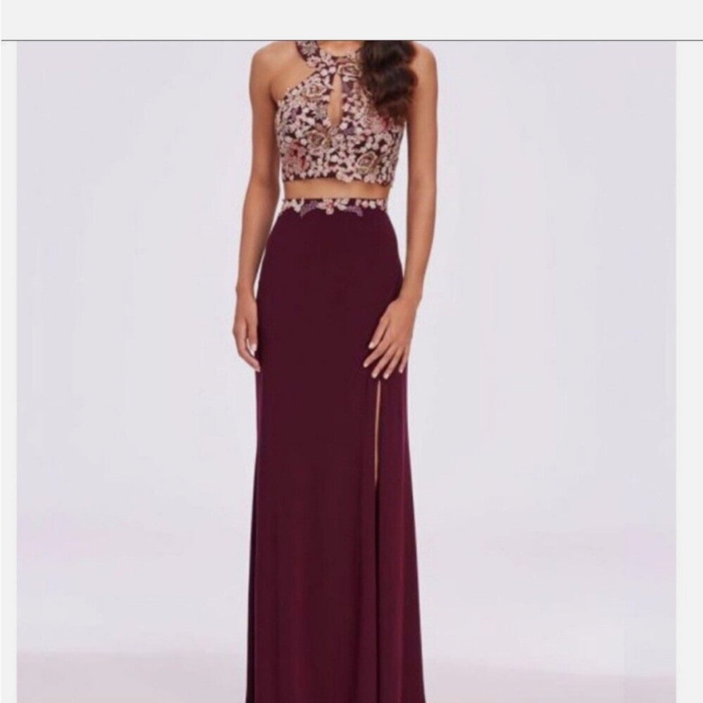 Elegant Burgundy Evening Gown